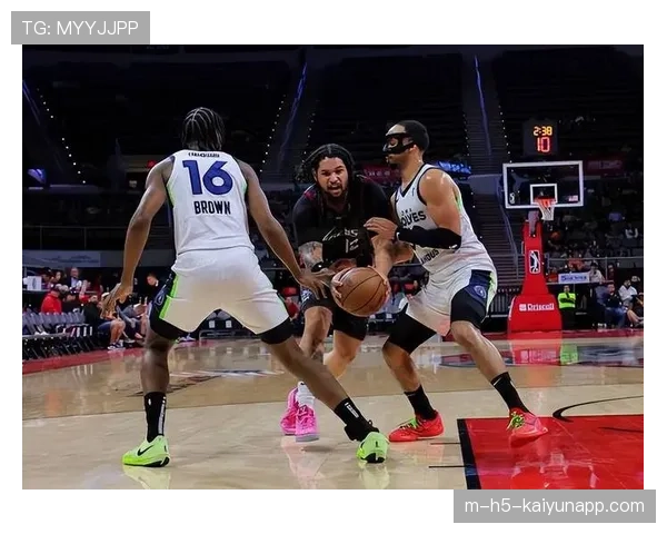 尼克斯进攻效率高居第三 但防守协调性存明显漏洞 尼克斯进攻效率高居第三 但防守协调性存明显漏洞